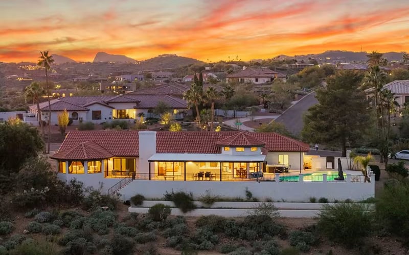  Backyard and outdoor seating at a Fountain Hills short-term rental