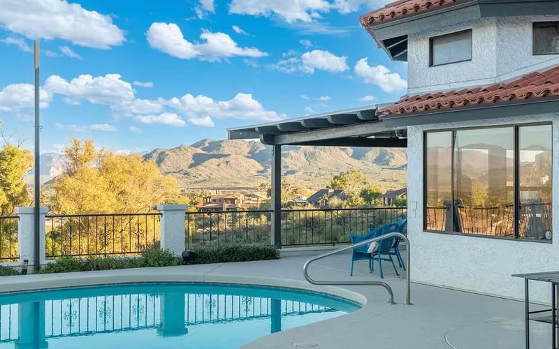 Dining and entertaining space in a Sway-managed Phoenix home